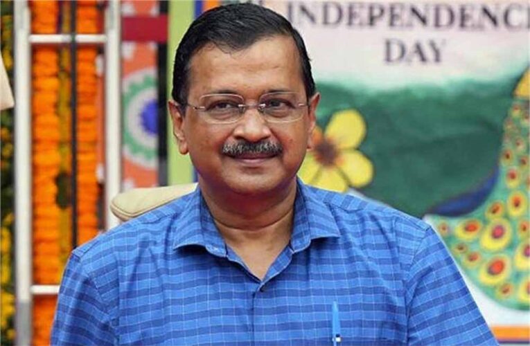 दिल्ली विधानसभा चुनाव से अरविंद केजरीवाल ने दिल्ली के ऑटो चालकों के लिए पांच बड़े ऐलान किए