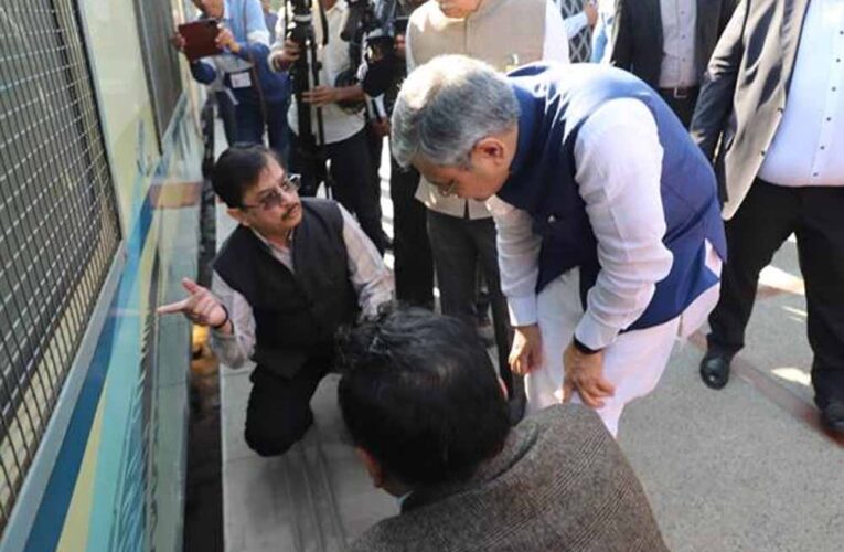 हाई-टेक रेल-कम-रोड निरीक्षण वाहन और अत्याधुनिक रेलवे ट्रैक हेल्थ मैनेजमेंट सिस्टम से भारत में सुरक्षित हो रही रेल यात्रा: रेल मंत्री