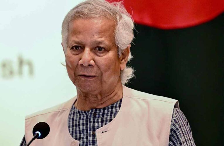 बांग्लादेश में हिंदुओं पर जारी हमलों के बीच संयुक्त राष्ट्र और अमेरिका ने वहां की अंतरिम सरकार को सख्त चेतावनी दी