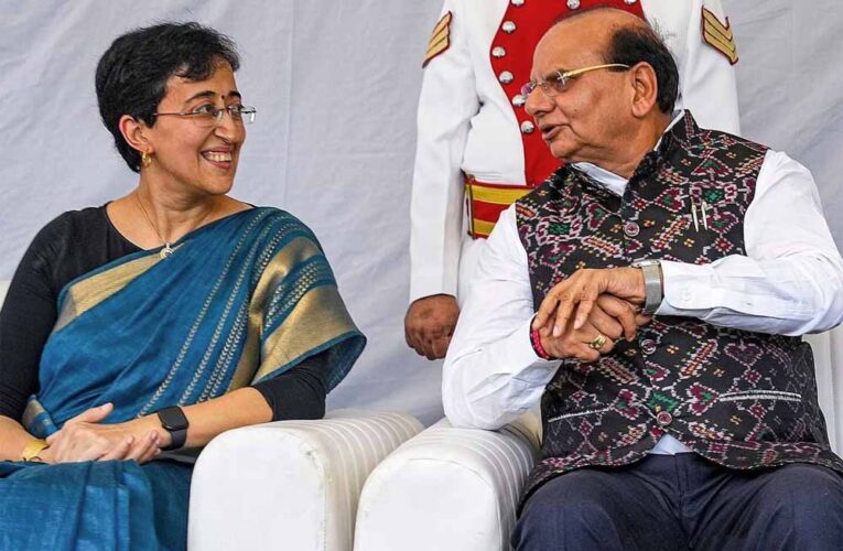 मुख्यमंत्री आतिशी ने बस मार्शलों की नियुक्ति के मुद्दे पर उपराज्यपाल वीके सक्सेना को पत्र लिखा