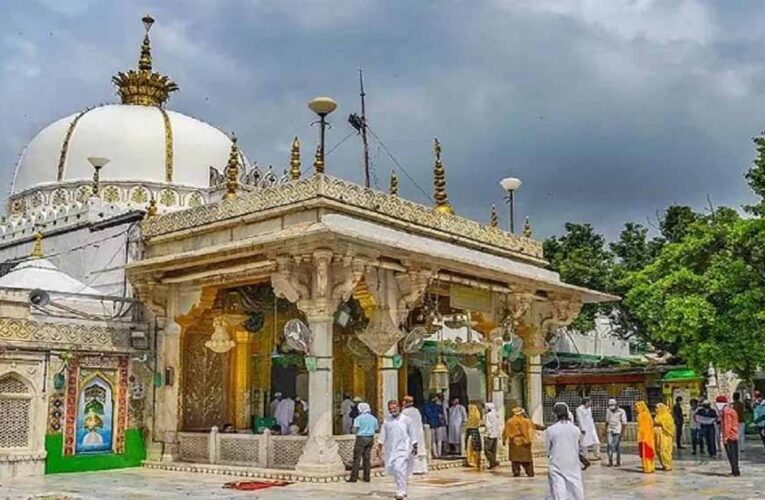 अजमेर दरगाह मामले को लेकर पूर्व नौकरशाहों ने PM मोदी को लिखा पत्र, हमारी विरासत पर हमला है