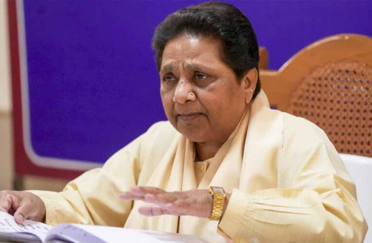 अमित शाह के भाषण के एक हिस्से पर मचे बवाल के बीच मायावती ने भी मोर्चा संभाला, कहा-वापस लें अपना बयान