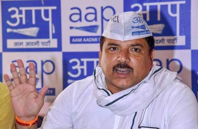 सांसद संजय सिंह ने बीजेपी पर बड़ा आरोप लगाया, कहा- मेरी पत्नी का ही वोट कटवाने का आवेदन