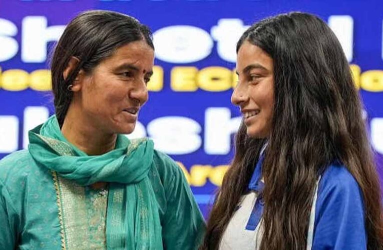 ‘फिक्की इंडिया स्पोर्ट्स अवार्ड्स 2024’ में शीतल देवी, अनमोल खर्ब, आयुष म्हात्रे चमके