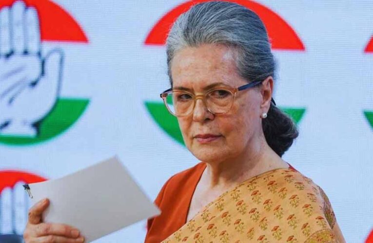 कांग्रेस कार्यसमिति की बैठक हो रही, सोनिया ने लिखा CWC को लेटर, कहा-मोदी सरकार में महात्मा गांधी की विरासत को खतरा