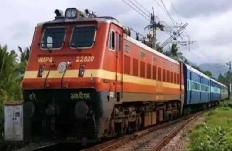 अयोध्या कैंट रेलवे स्टेशन पर यार्ड रिमाडलिंग कार्य के चलते भोपाल रेल मंडल से होकर गुजरने वाली 12 ट्रेनों के रूट में बदलाव किया