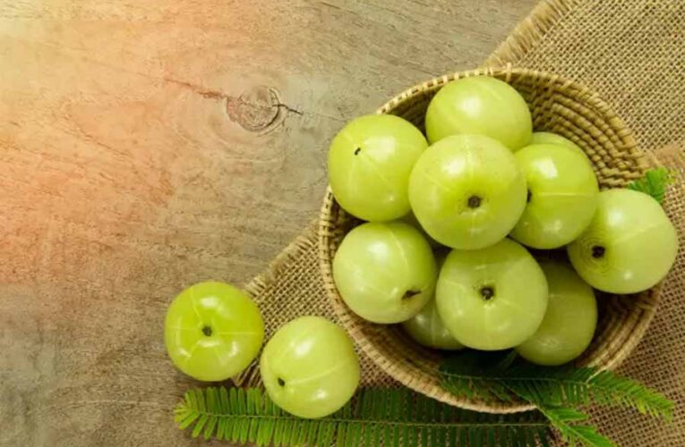 कमजोर दिल वाले रोज खाएं आंवला