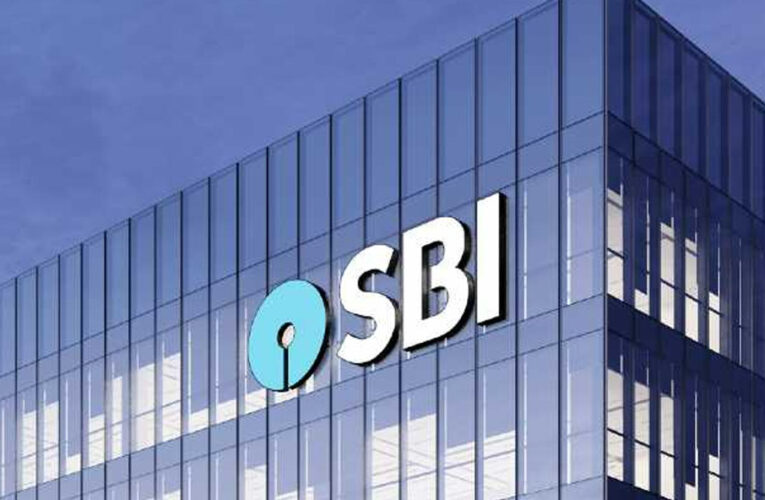 SBI और HDFC Bank ने दिया ग्रहको गिफ्ट, FD पर बढ़ा दिया ब्याज, किसे होगा फायदा?