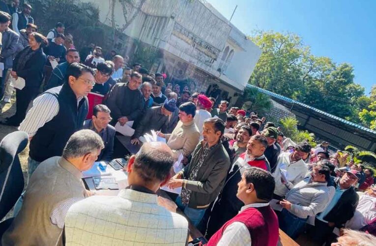 राजस्थान-चिकित्सा मंत्री ने आवास पर की जनसुनवाई, आमजन की समस्याओं के त्वरित निराकरण के दिए निर्देश