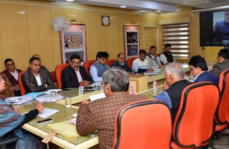 राजस्थान-आवासन आयुक्त ने ली समीक्षा बैठक, ‘अधिकाधिक काम हो ऑनलाइन, पारदर्शिता हो प्राथमिकता’