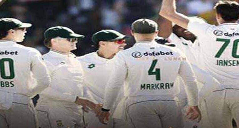 दक्षिण अफ्रीका के रनो के पहाड़ में दबा पाकिस्तान, तीन विकेट सस्ते में गंवाये