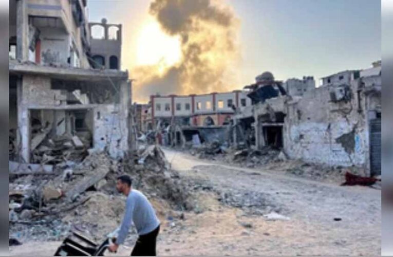 जरायल और हमास के बीच युद्ध विराम समझौते के तहत हजारों गाजावासियों ने अपने घर लौटना शुरू किया