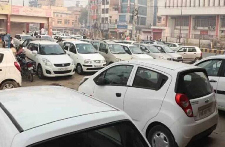 नई दिल्ली सहित दिल्ली के अन्य बड़े स्टेशनों पर कैब और आटो पार्किंग के शुल्क घटे, रेलमंत्री अश्विनी वैष्णव ने की बड़ी घोषणा