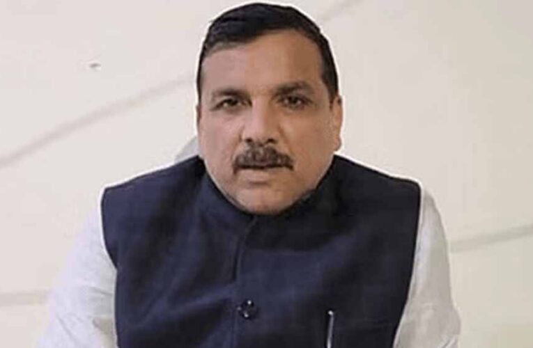 आप’ के राज्यसभा सांसद संजय सिंह ने कहा- DM को सम्मानित महसूस करना चाहिए कि हम उनके दफ्तर गए