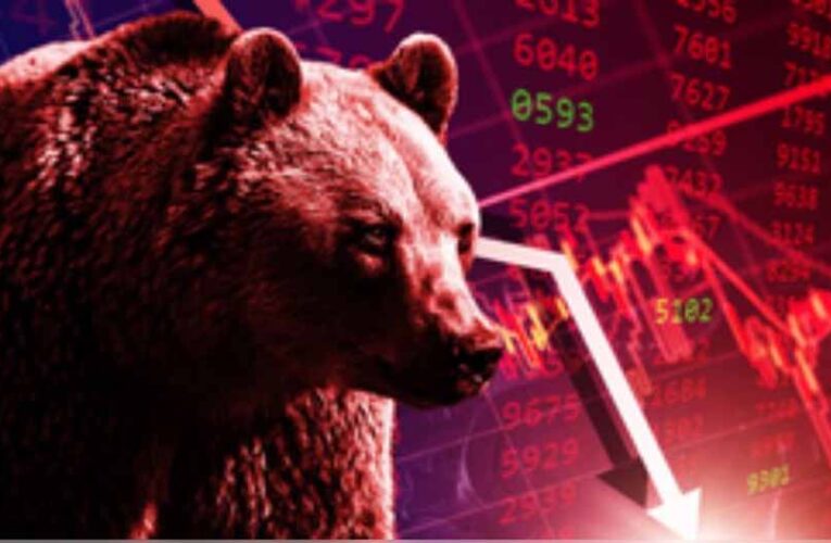 भारतीय शेयर बाजार हफ्ते के पहले कारोबारी दिन बड़ी गिरावट, सेंसेक्स 1,258 अंक टूटा