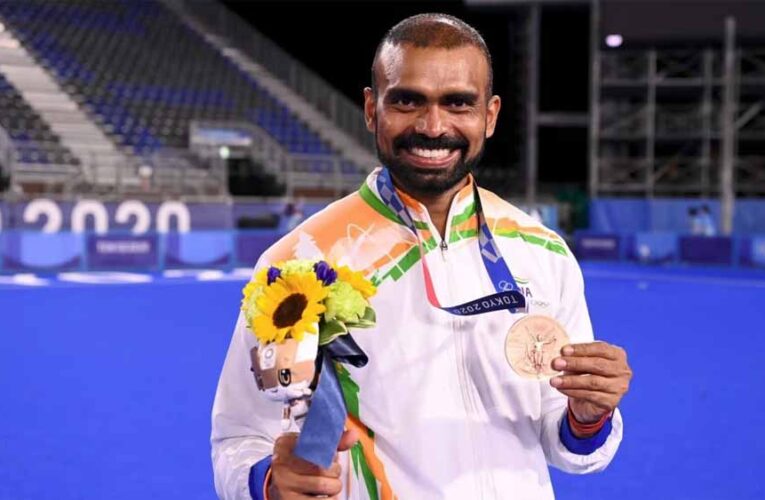 पद्म भूषण सम्मान मिलने पर भावुक हुए पूर्व हॉकी खिलाड़ी पीआर श्रीजेश, बोले – देश ने काफी कुछ दिया