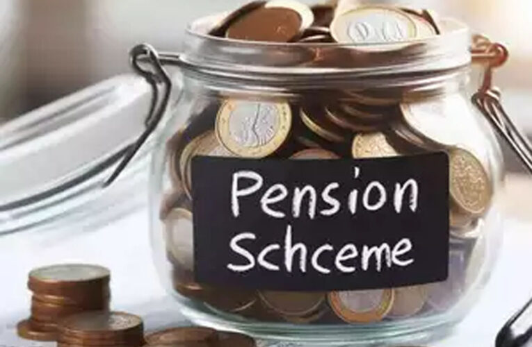 देश में 1 अप्रैल से लागू होने जा रही है यूनिफाइड पेंशन स्‍कीम, जानिए किसे और कितना मिलेगा लाभ