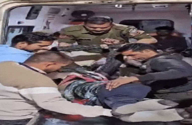 रीवा में महाकुंभ से लौट रहा वाहन ट्रक से टकराया, 3 तीर्थयात्रियों की मौत, 7 घायल