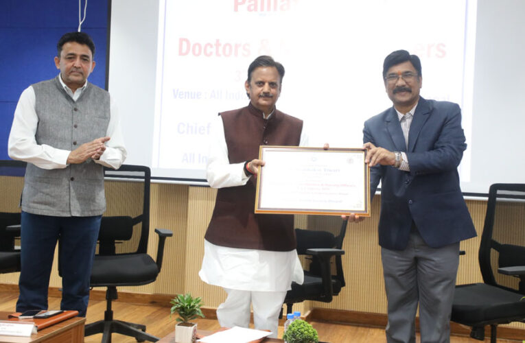 मानवीय दृष्टिकोण, भावनात्मक सहयोग उपचार को करता है आसान : उप मुख्यमंत्री शुक्ल