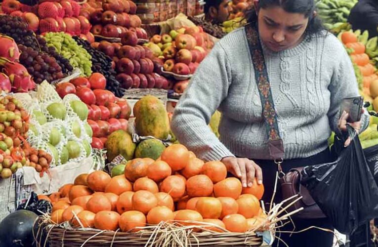खाद्य वस्तुओं की कीमतों में कमी के कारण खुदरा मुद्रास्फीति जनवरी में  4.31 प्रतिशत आई, आंकड़े जारी