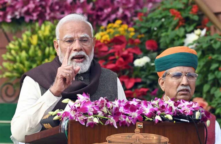 पीएम मोदी अपने भाषणों में अकसर 4 जातियों का जिक्र करते रहे हैं, बजट में हुई बम-बम, सीतारमण ने खोल दिया खजाना