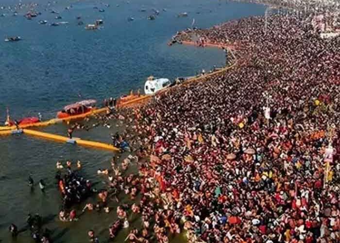 महाकुंभ में सरकार की अनुमानित संख्या के करीब पहुंची श्रद्धालुओं की संख्या, अब तक कितने लोग लगा चुके हैं डुबकी, जाने