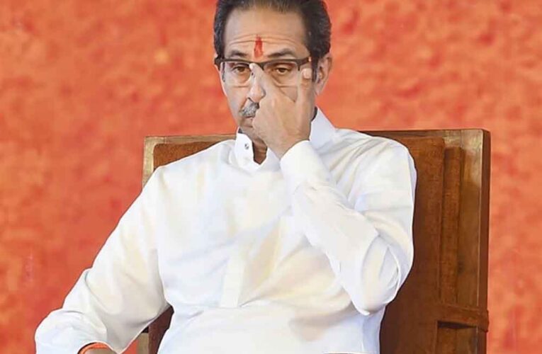 उद्धव सेना ने सांसदों को लेकर एडवाइजरी जारी कर दी, शिंदे गुट के नेताओं से मुलाकात न करने की दी नसीहत