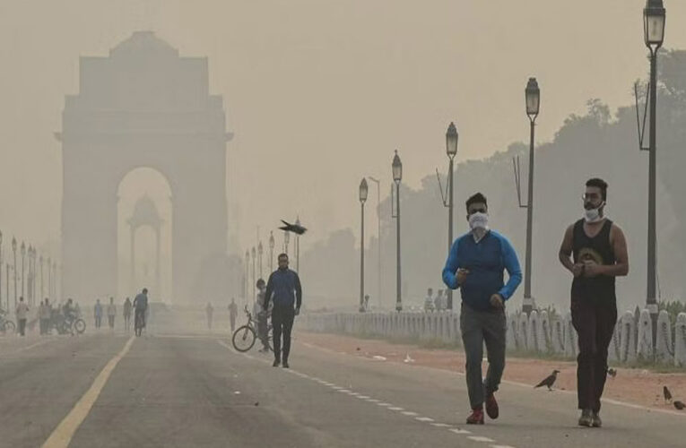 दुनिया के टॉप 20 पलूशन वाले शहरों में बर्नीहाट पहले नंबर पर है तो वहीं दिल्ली दूसरे स्थान पर