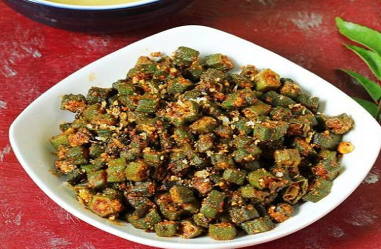 भिंडी फ्राई बनाने के लिए आजमाएं ये सिंपल रेसिपी, स्वाद ऐसा कि उंगलियां चाट जाएंगे लोग