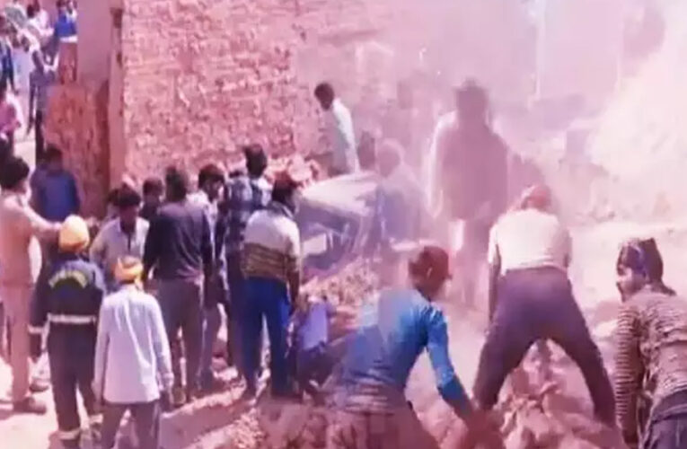 बरेली में ईंट-भट्टे की दीवार गिरने से कई मजदूर दबे, आधा दर्जन मजदूर दबे, एक की हालत गंभीर, जाने