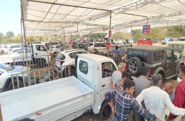 विक्रम व्यापार मेले में बिके 2000 करोड़ के वाहन, टैक्स में बंपर छूट से टूटा रिकॉर्ड