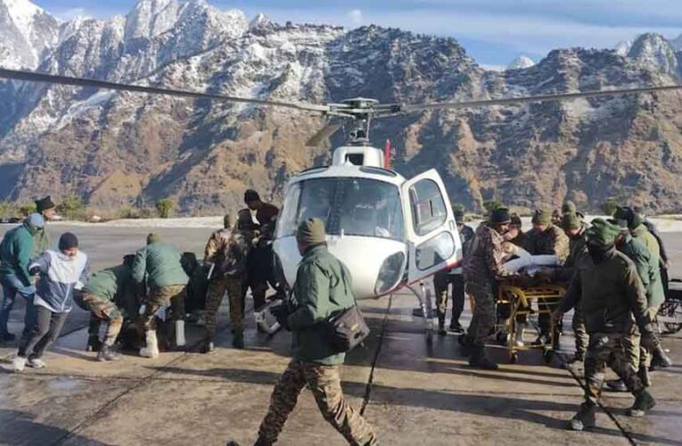 चमोली में हुए हिमस्खलन में मांड़ा गांव में 55 मजदूर फंस गए, 4 की मौत,  हेलीकॉप्टर से चलाया जा रहा बचाव अभियान
