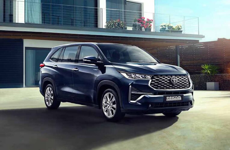 52 लीटर टैंक में 1100KM रेंज! जानिए Toyota Hycross की पूरी डिटेल