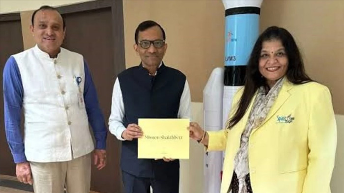 इंदौर की 14 स्कूली बच्चियों को सैटेलाइट बनाने का प्रशिक्षण दिया जाएगा