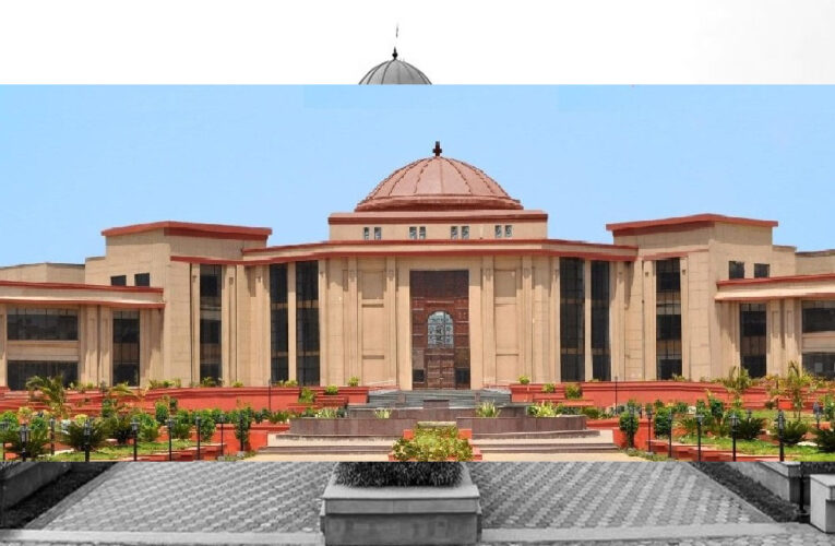 छत्तीसगढ़ हाई कोर्ट का फैसला संविदा महिला कर्मचारी को भी है मातृत्व अवकाश का अधिकार…