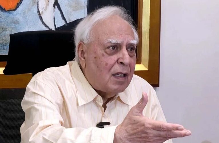 कपिल सिब्बल ने अमित शाह से पाक को ‘आतंकी राष्ट्र’ घोषित करने और इस मुद्दे को इंटरनेशनल कोर्ट में उठाने की अपील की