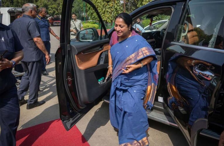 दिल्ली में मुफ्त बस सफर के लिए सरकार दो अहम शर्तें लगाने जा रही