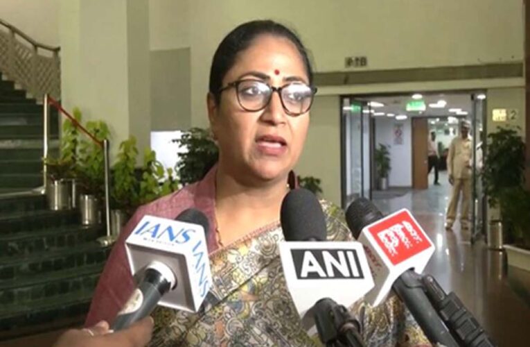 न्यू सीलमपुर में 17 वर्षीय एक लड़के की बेरहमी से चाकू घोंपकर की हत्या, CM रेखा गुप्ता ने कहा-जल्द पकड़े जाएंगे आरोपी