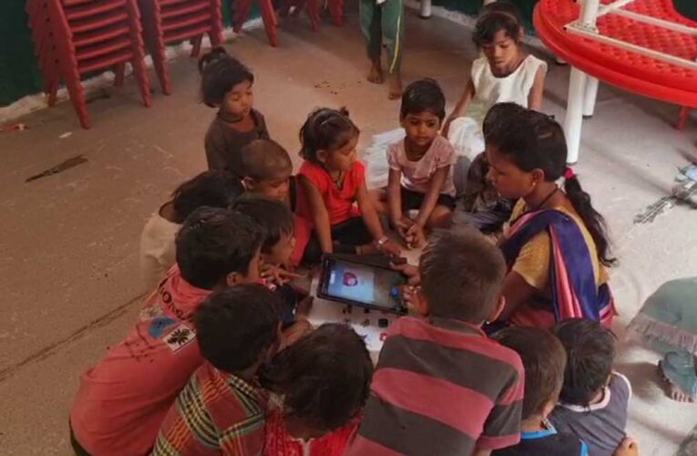 रायसेन में प्राइवेट स्कूल छोड़ आंगनबाड़ी में एडमिशन लेने की होड़, मिल रही डिजिटल शिक्षा