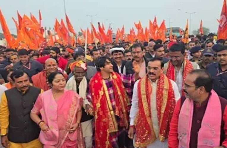 बाबा बागेश्वर दूसरी बार 131 KM पदयात्रा निकालेंगे,किया ऐलान, कहा- ‘भारत को हिंदू राष्ट्र…’