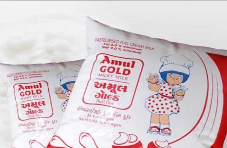 आमजन की जेब पर कैंची, मदर डेरी के बाद मंहगा हुआ अमूल, सांची के भी बढ़ेंगे दाम