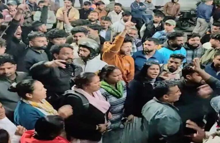 नैनीताल में सांप्रदायिक बवाल, बच्ची से रेप के बाद तोड़फोड़; मस्जिद पर भी पथराव