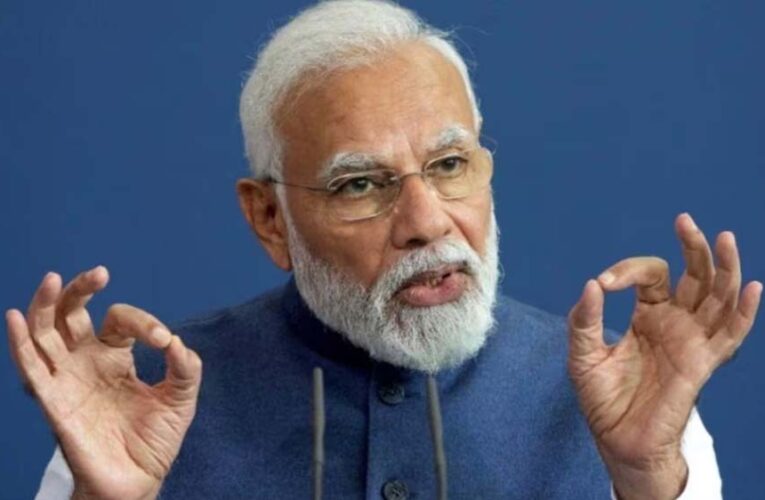 पीएम मोदी ने चुनाव में अपने परिवार के लोगों के लिए टिकट की चाह रखने वालों को भी स्पष्ट संदेश दिया