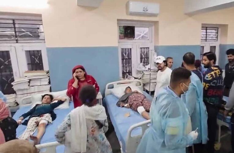 बौखलाया पाकिस्तान फायरिंग में मार डाले 10 निर्दोष कश्मीरी