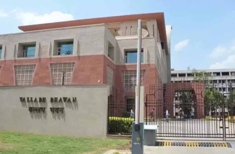 मध्य प्रदेश के 53 आईएएस अफसर ट्रेनिंग लेने जाएंगे मसूरी, CM कार्यालय के भी कुछ अफसर हैं इसमें शामिल