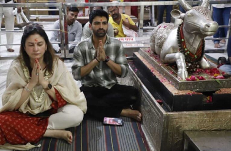 महाकाल के दरबार में बेटे संग पहुंची अभिनेत्री कुनिका सदानंद, कहा- धन्य हो गई दर्शन पाकर
