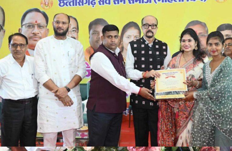 प्रतिभाओं का सम्मान समाज के अन्य लोगों को आगे बढ़ने की देता है प्रेरणा – डेका