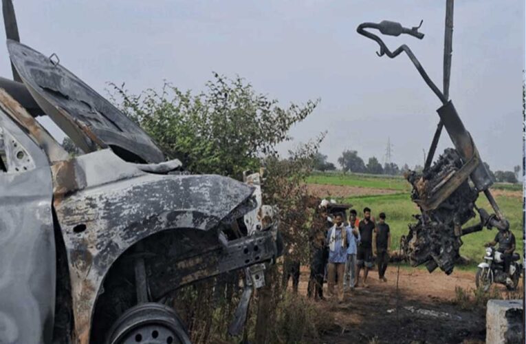 बुलंदशहर में दर्दनाक हादसा… कार में जिंदा जलकर 5 लोगों की मौत, शादी से लौट रहे थे सभी