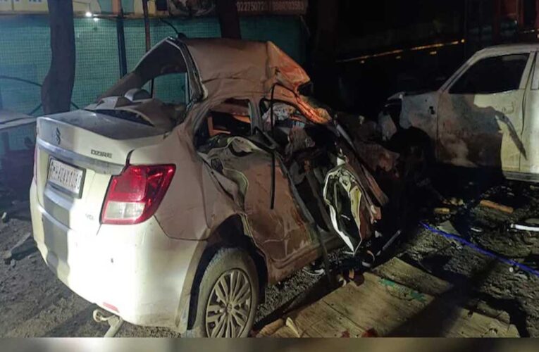 पुणे में दर्दनाक सड़क हादसा, कार और पिकअप ट्रक की टक्कर में 8 लोगों की दर्दनाक मौत