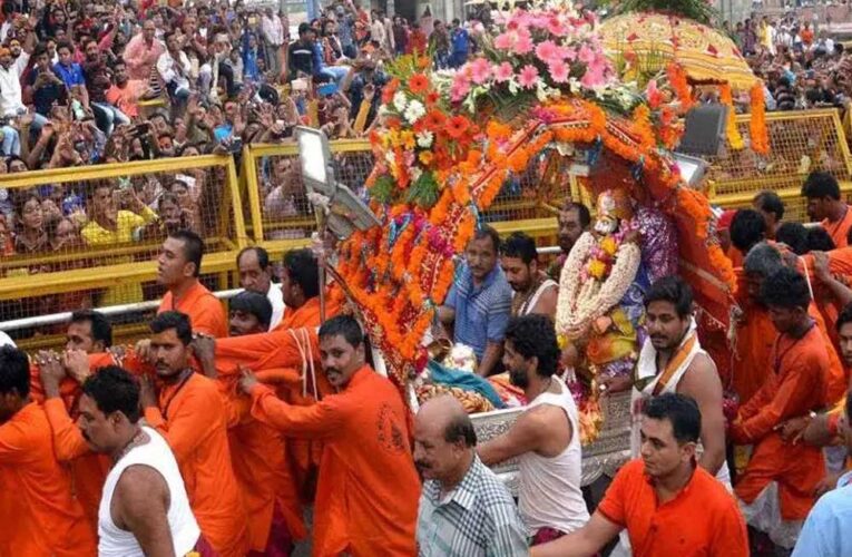 इस बार लागू होगा महाकाल की सवारी का नया मॉडल, ट्रॉले पर पालकी, पालकी में पालनहार हर भक्त को देंगे आशीर्वाद….